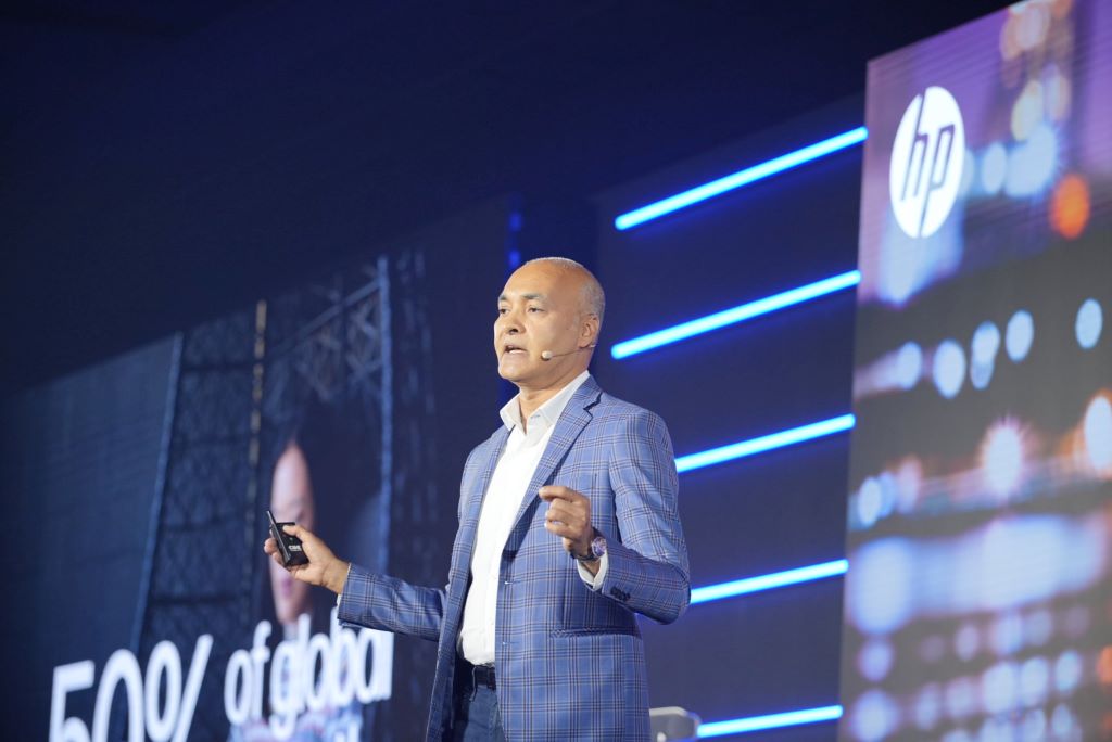 Vinay Awasthi (Managing Director untuk Greater Asia, HP Inc.) menjelaskan strategi "Future Ready" HP.