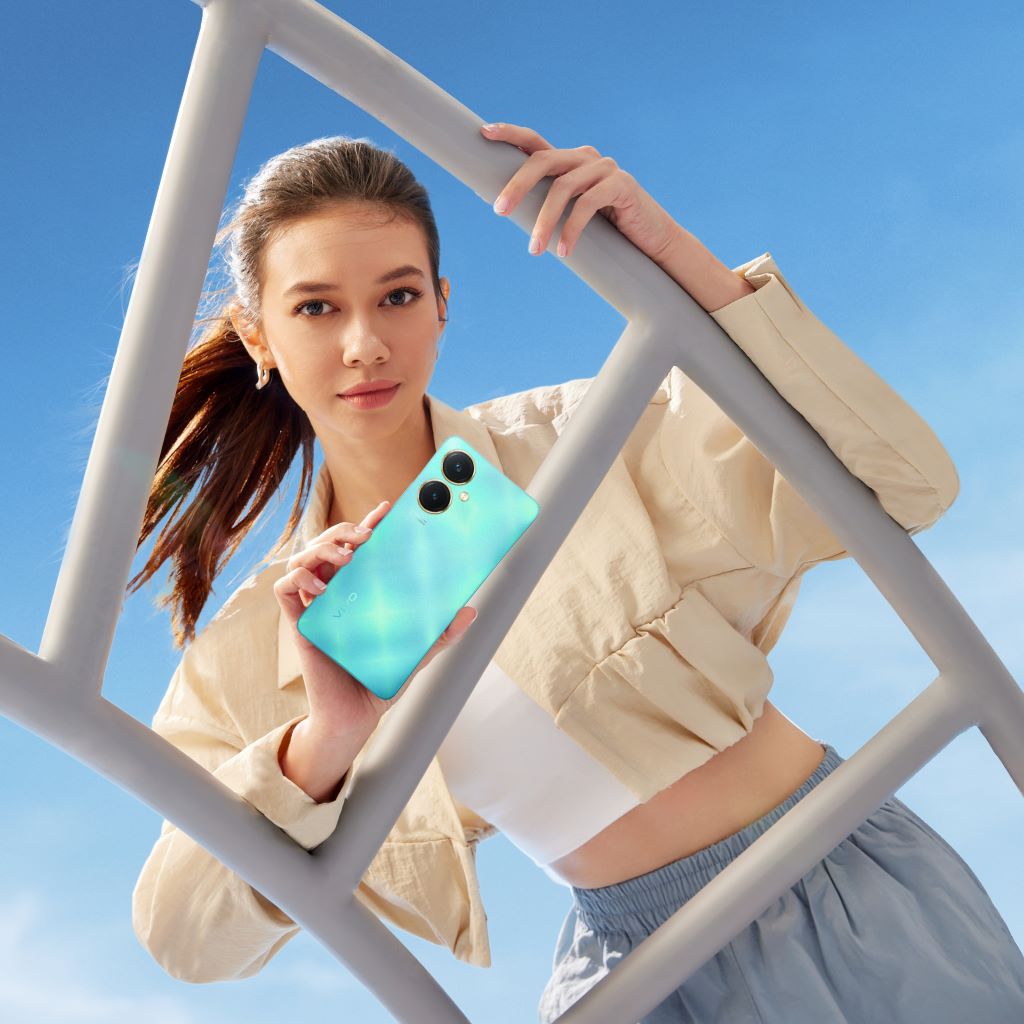 Yuki Kato membagikan lima fitur andalan vivo seri Y27.