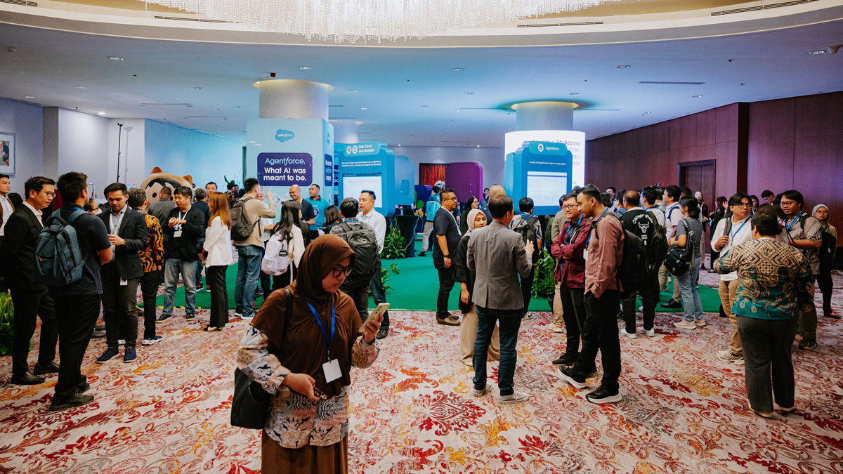 Pada Salesforce Agentforce World Tour Jakarta, terdapat juga stan-stan.