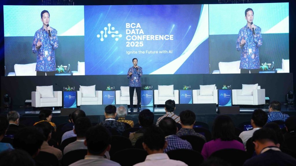 BCA menggelar BCA Data Conference 2025 dengan beragam topik AI.