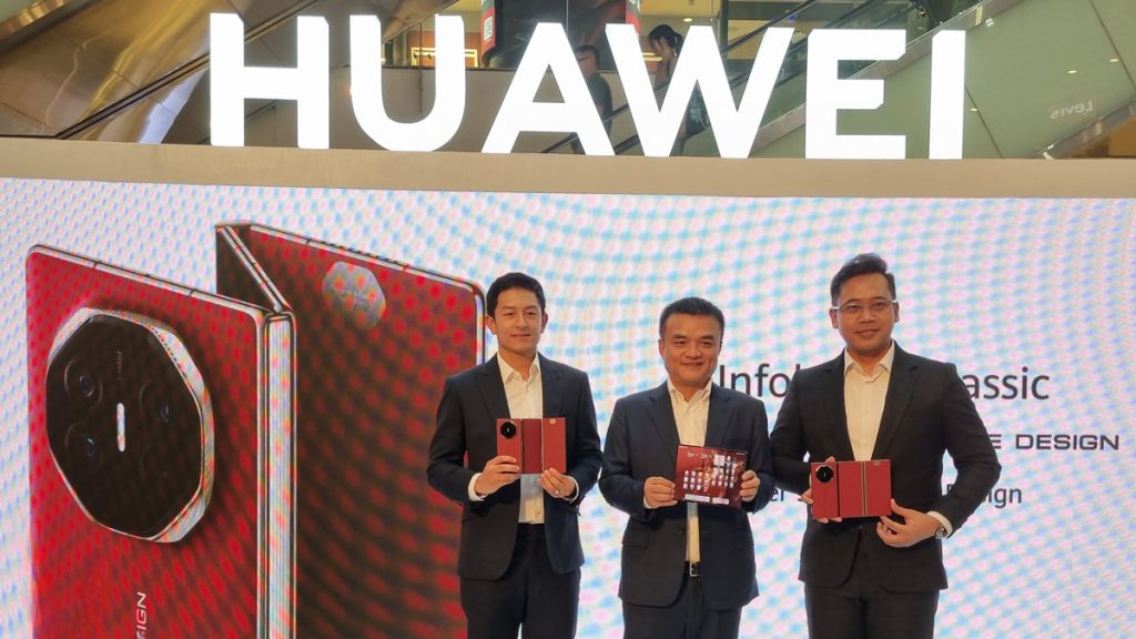 uawei meluncurkan HUAWEI Mate XT di Indonesia.