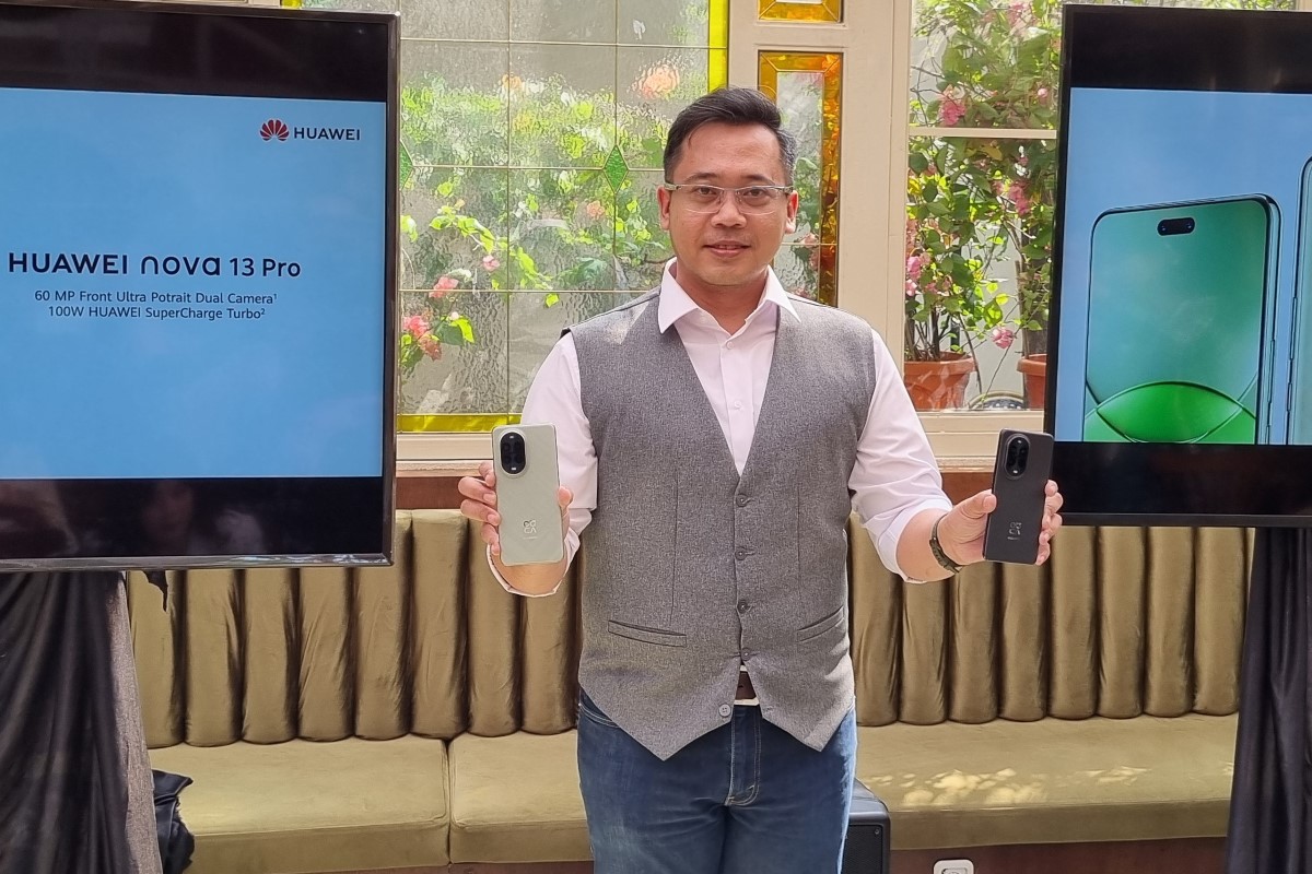 Edy Supartono (Senior Retail Manager Huawei Device Indonesia).