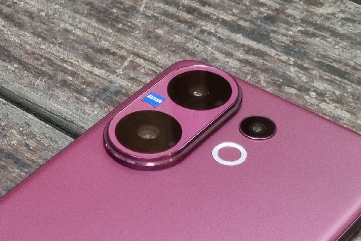 Sistem kamera belakang vivo V60.