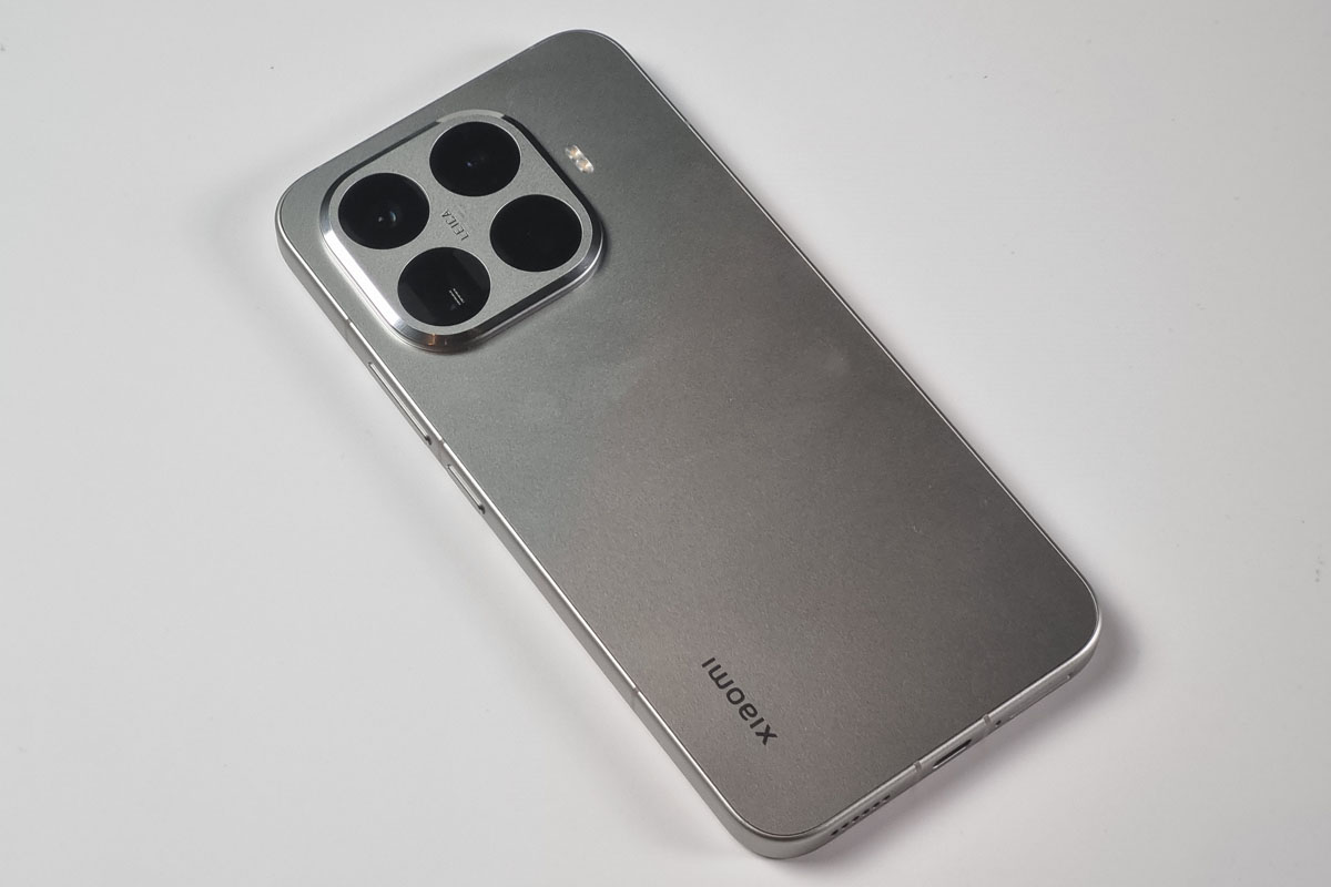 Tampak belakang Xiaomi 15T Pro.