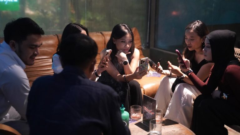 AICO menyelenggarakan Cosmic Affair.