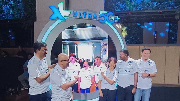 XLSMART meluncurkan XL Ultra 5G+ di Jakarta dan sejumlah daerah lain.
