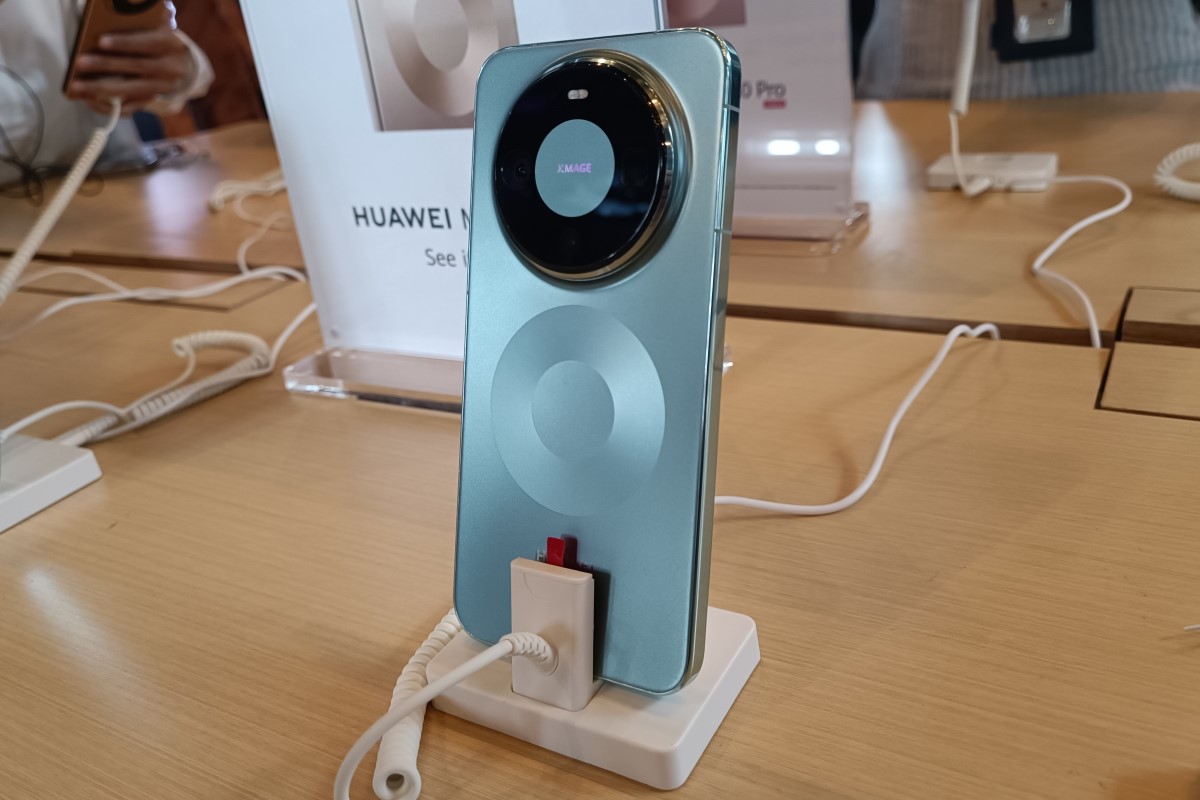 Tampak belakang HUAWEI Mate 80 Pro.