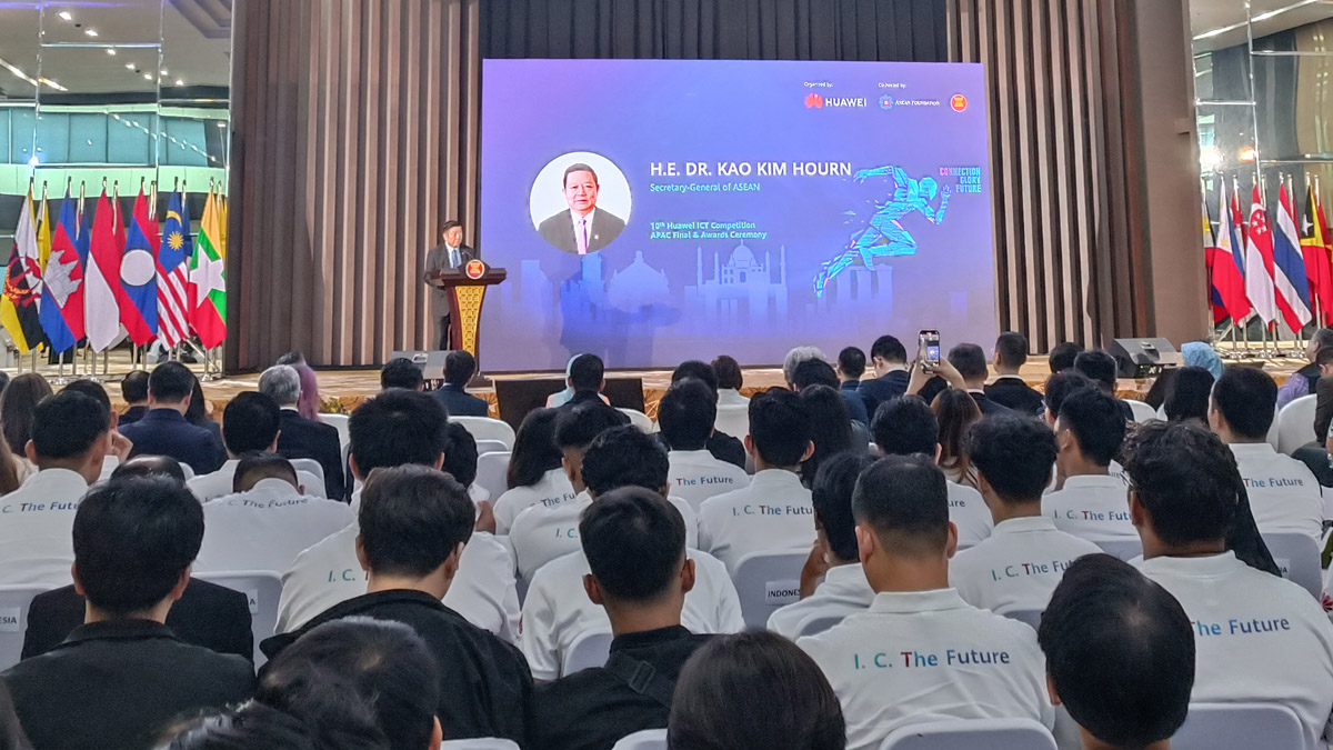 Dr. Kao Kim Hourn (Sekretaris Jenderal ASEAN).