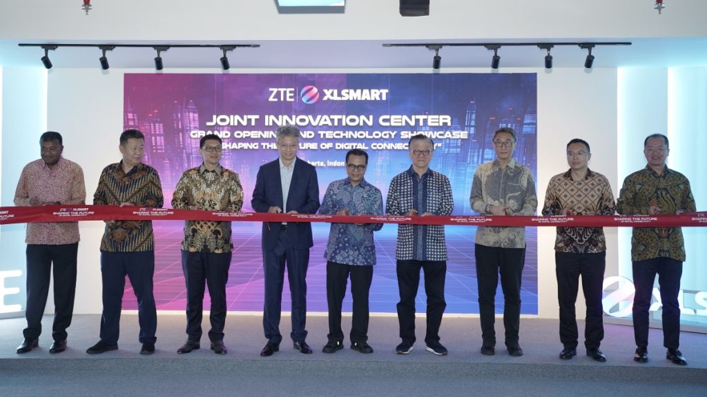 ZTE dan XLSMART meluncurkan Innovation Center bersama.
