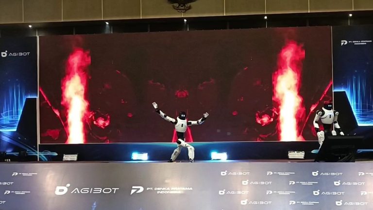 Robot-robot AGIBOT meluncur di Indonesia.