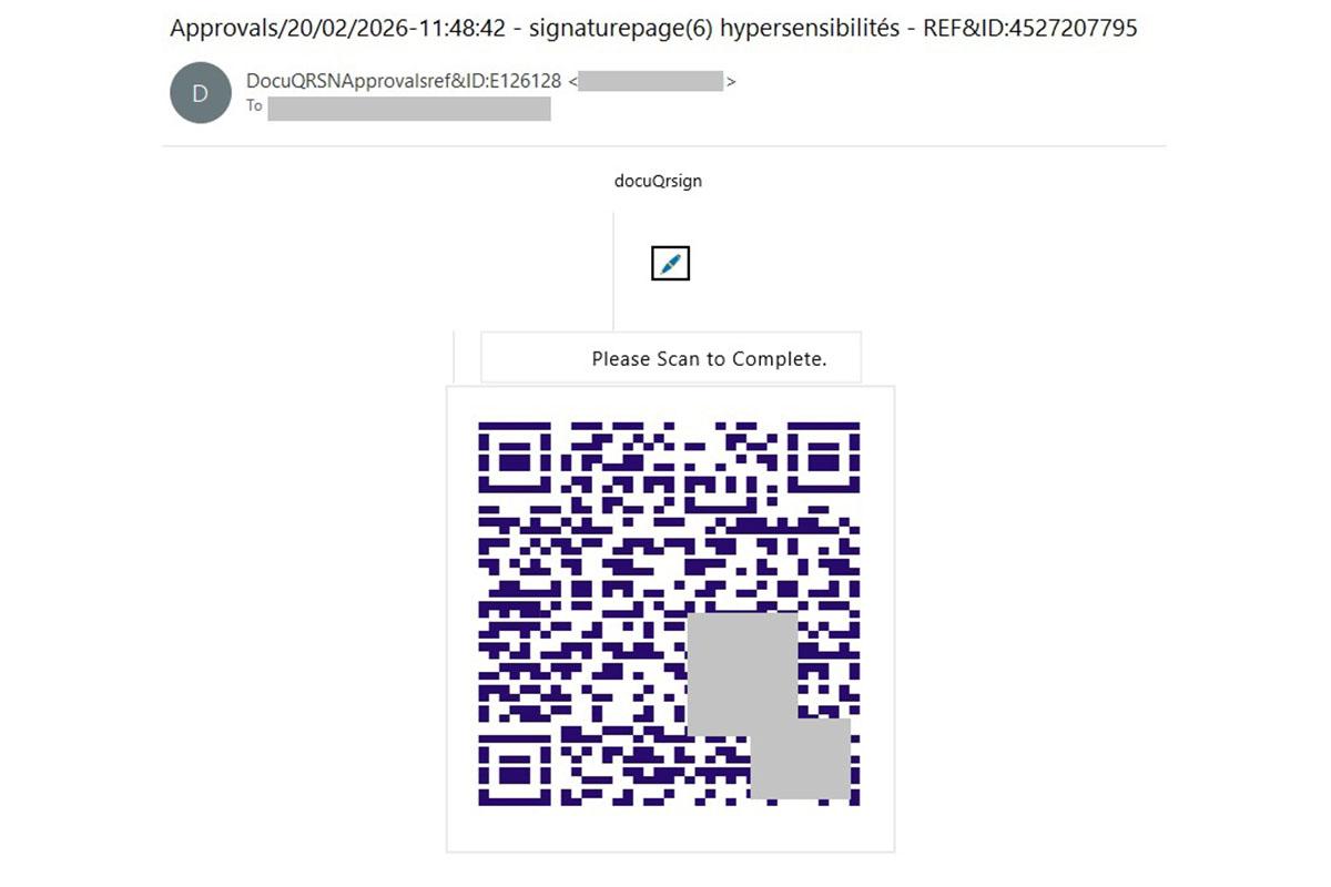 Contoh kode QR dengan karakter teks.