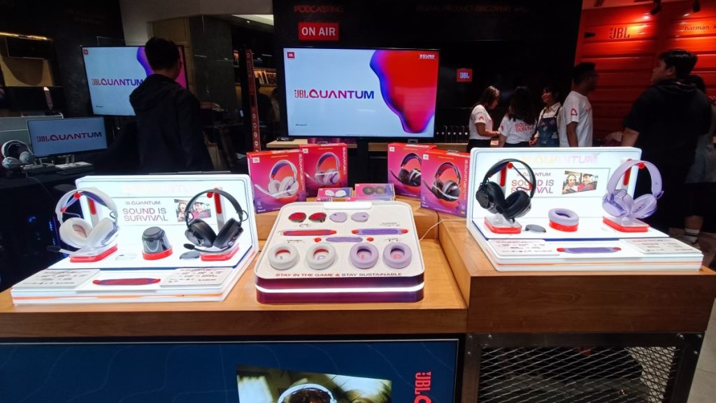 JBL luncurkan tiga headset untuk bermain gim baru.
